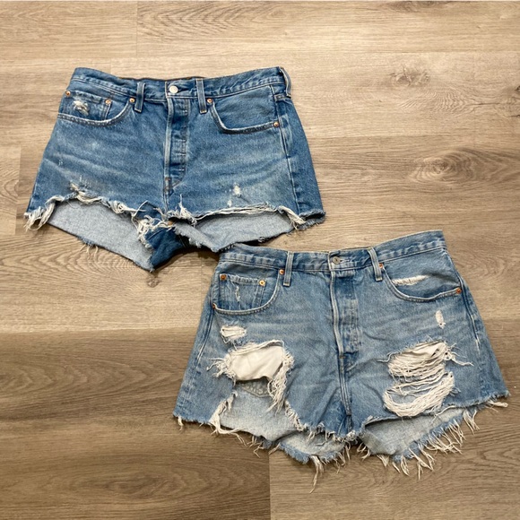 Levi's 501 Original High Rise Distressed Hem Cut Off Shorts Women’s 31 - Picture 1 of 8